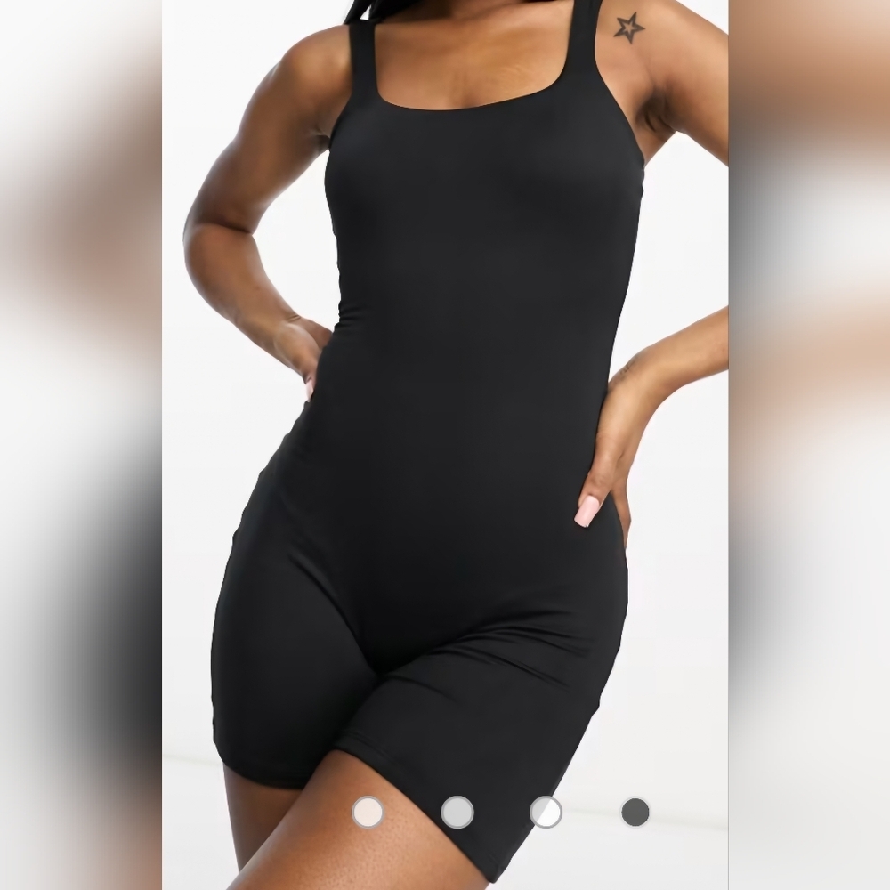 💕ASOS DESIGN strappy soft touch unitard playsuit in black Size 10 New
